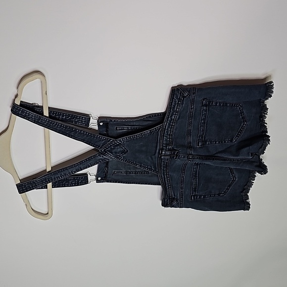 Eightytwo gray 31" waist overall shorts - Picture 3 of 7